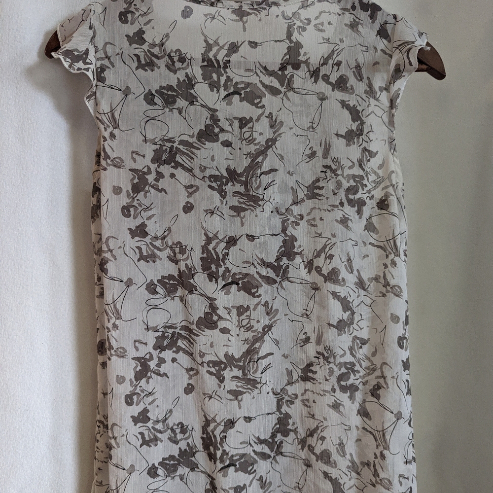 Sheer ruffled blouse - Picture 2 of 4